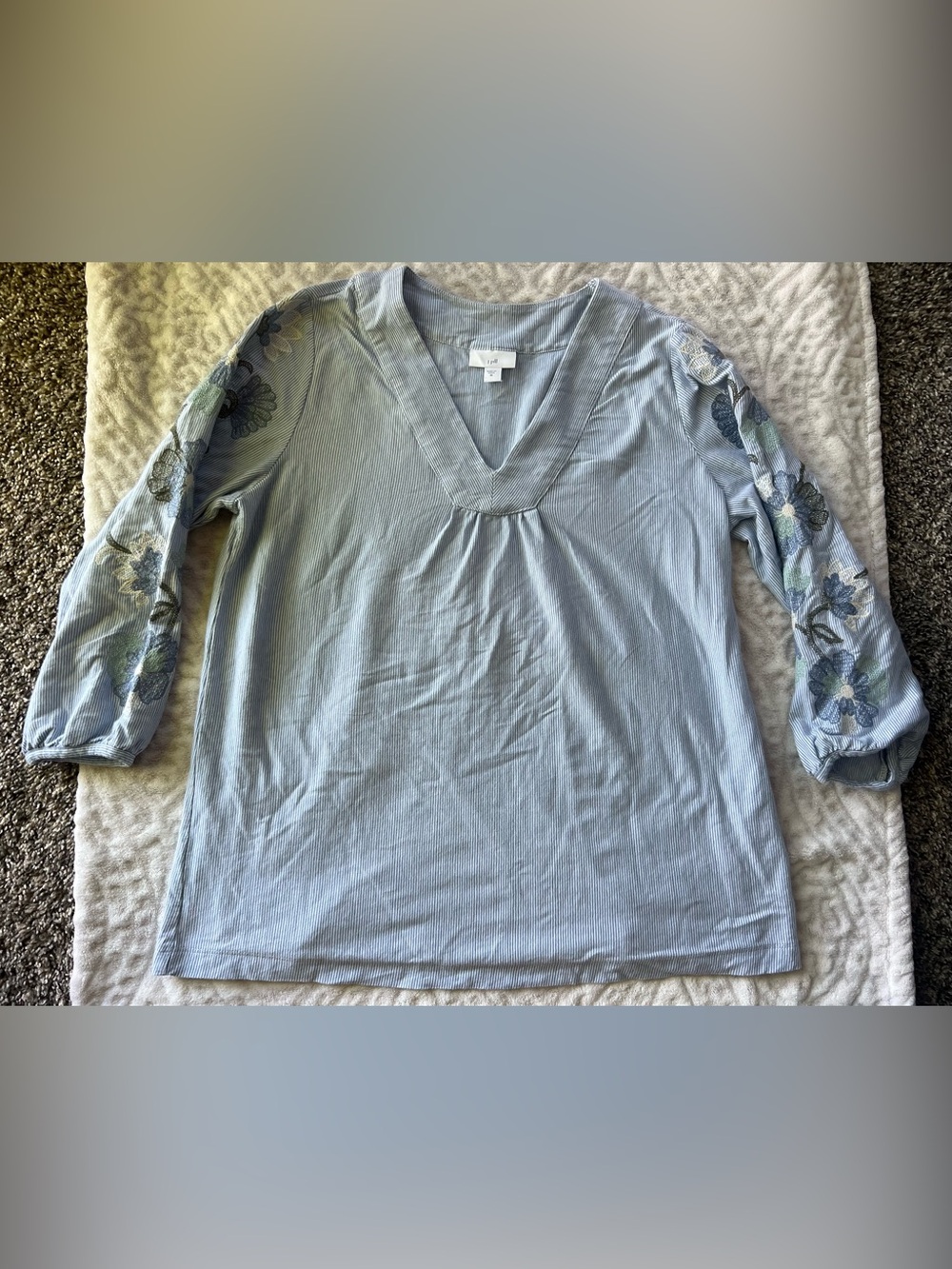 J. Jill Embroidered Floral Top Medium Blue Stripe 100% Cotton V-Neck Boho - Picture 2 of 8